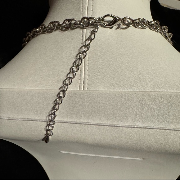 Stunning Bridal Jewelry Marquis Glass Rhinestone Bib Necklace - Picture 5 of 5